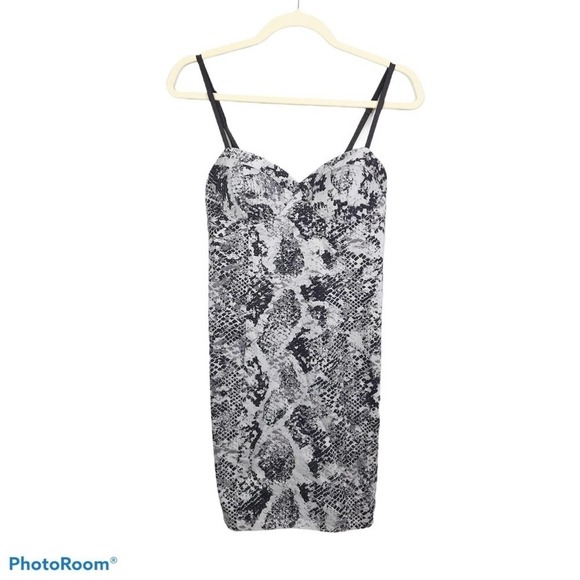G by Guess snakeskin Bodycon mini dress size M - Picture 4 of 7